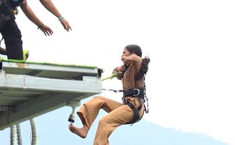 Frame from a viral bungee jump clip